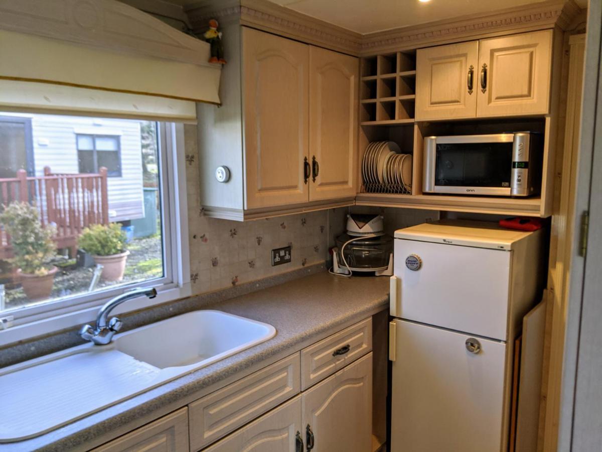 Spacious 2-Bed Staticcaravan Biggar Exterior photo